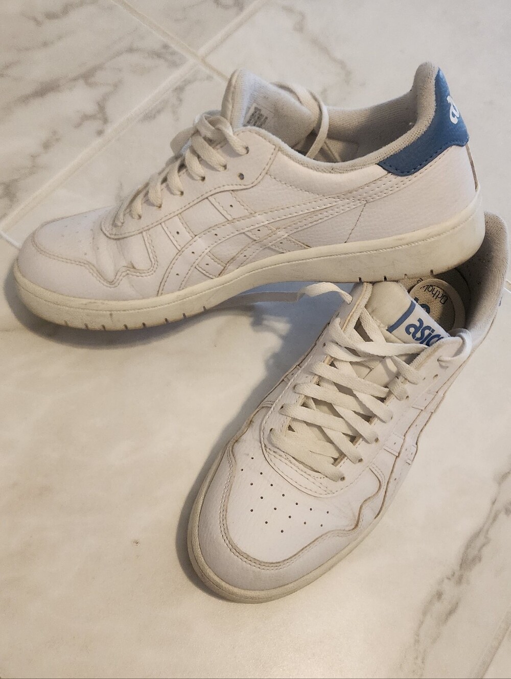 ASICS White and Blue Men's Low-Top Sneakers - Picture 2 of 3